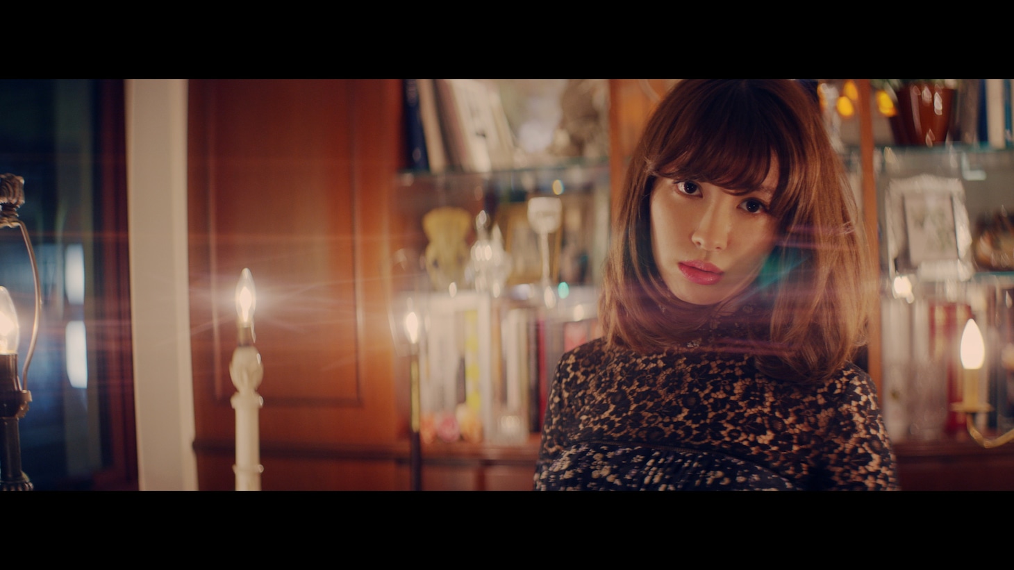 AKB48「気づかれないように…」ミュージックビデオのワンシーン。(c)AKS