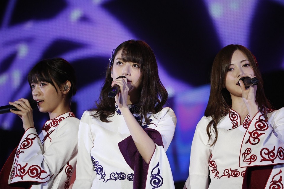 左から西野七瀬、橋本奈々未、白石麻衣。 （c）乃木坂46 LLC