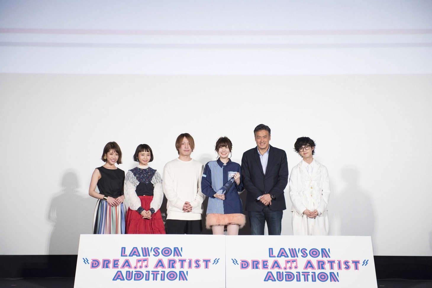 「ローソン ドリームアーティストオーディション」の最終選考会の様子。（写真提供：ワーナーミュージック・ジャパン）