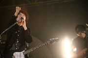 sumikaのステージ。(Photo by Suzuki Kouhei)