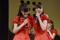 茜空演じるチョコをもらえなかった男子を「来年はチョコあげるよ！」と慰める村星りじゅ。