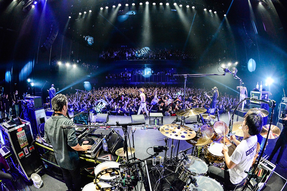 Dragon Ash「Dragon Ash 20th Anniversary Live Show『MIX IT UP』」の様子。（撮影：橋本塁[SOUND SHOOTER]）