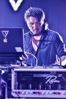 BOTS（DJ）（撮影：橋本塁[SOUND SHOOTER]）