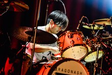 桜井誠（Dr）（撮影：橋本塁[SOUND SHOOTER]）