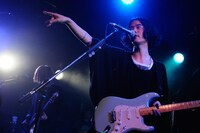 Hiroshi（Vo, G）（Photo by Yuji Honda）