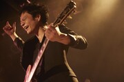 「諸君！ロックの秘密文書をこのクソみたいな世界から奪取せよ！ツアー2017」東京・LIQUIDROOM公演の様子。（撮影：村井香）