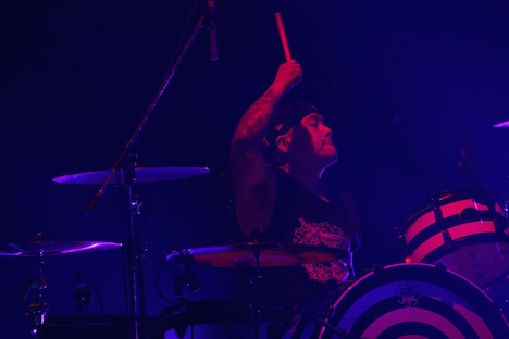 有松益男（BACK DROP BOMB）（撮影：平野タカシ）