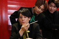 左からユースケ、タクヤ、コーイチ。(c)フジテレビ