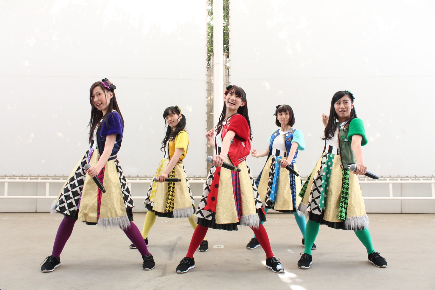 チームしゃちほこ「2ndアルバム『おわりとはじまり』発売記念Freeなイベント」の様子。