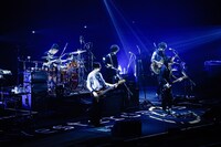 「All Our Yesterdays Tour 2017」千葉・幕張イベントホール公演の様子。（撮影：佐藤祐介）