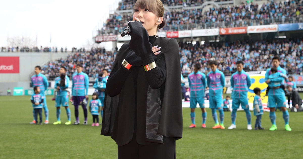 勝利の女神、倖田來未がサガン鳥栖ホーム戦で国歌独唱 - 音楽ナタリー