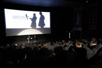 「『19972016 LIVE & DOCUMENT』上映会 ＋ トークセッション」の様子。（写真提供：ソニー・ミュージックレコーズ）