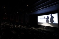 「『19972016 LIVE & DOCUMENT』上映会 ＋ トークセッション」の様子。（写真提供：ソニー・ミュージックレコーズ）