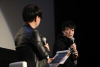 「『19972016 LIVE & DOCUMENT』上映会 ＋ トークセッション」の様子。（写真提供：ソニー・ミュージックレコーズ）