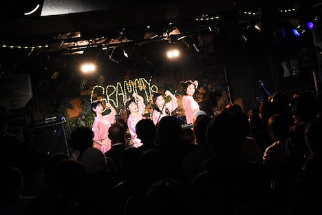 CHAI（撮影：サカキバラカノ）