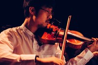 千葉広樹（Violin, B）（撮影：後藤武浩）