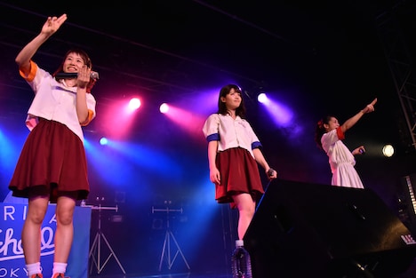 左からami、ayaka、mei。