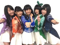 SUPER☆GiRLSの3期生。