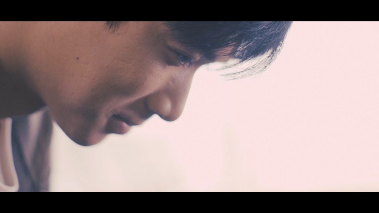 JAL企業広告CM「只今、JALで移動中。」のワンシーン。