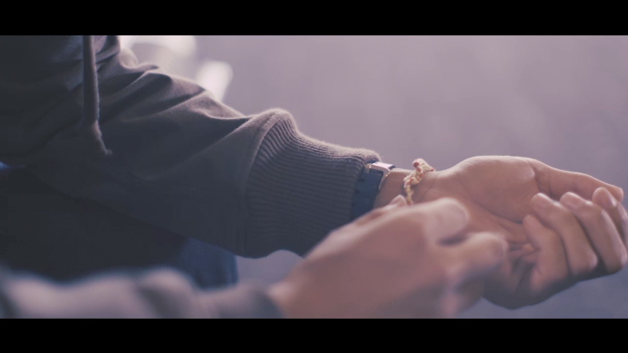 JAL企業広告CM「只今、JALで移動中。」のワンシーン。