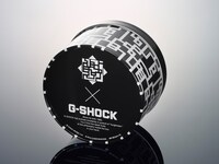 「HOTEI 35th ANNIVERSARY G-SHOCK GUITARHYTHM MODEL」ケース見本