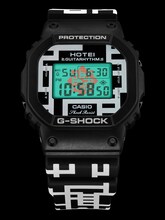 「HOTEI 35th ANNIVERSARY G-SHOCK GUITARHYTHM MODEL」本体見本（ELバックライト点灯時）