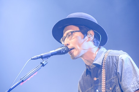 岸田繁（Vo, G）（撮影：岸田哲平）