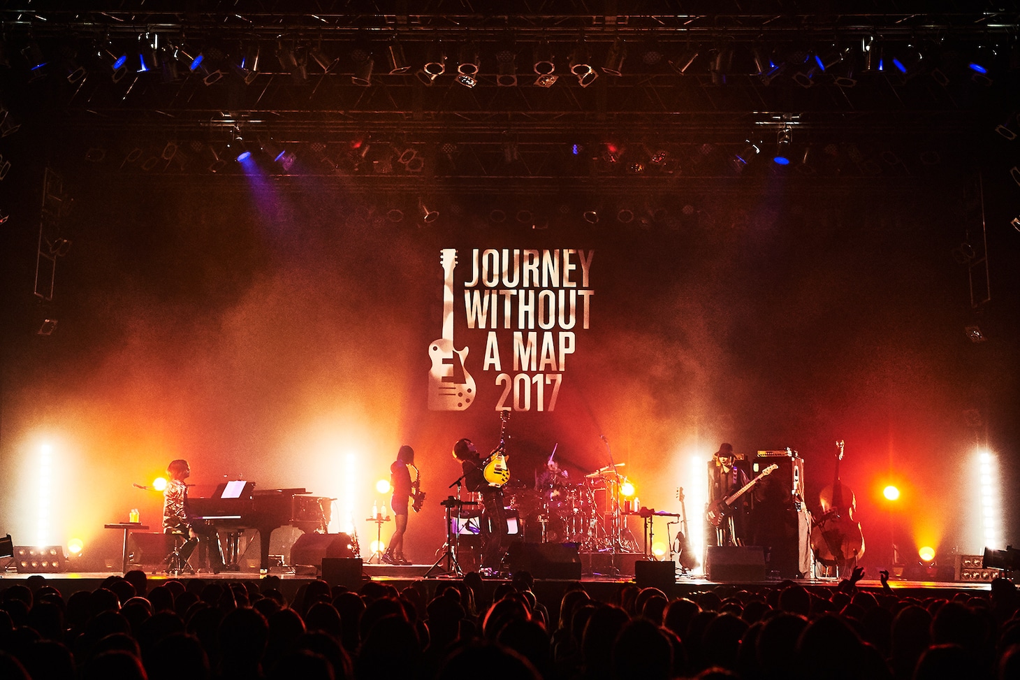 「Journey without a map 2017」ツアーファイナルの様子。（提供：ポニーキャニオン）