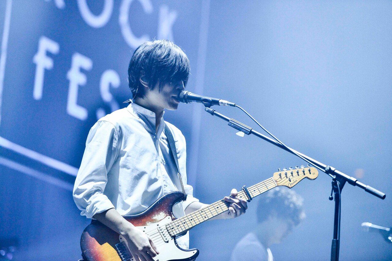 内澤崇仁（Vo, G）（Photo by RUI HASHIMOTO [SOUND SHOOTER]）