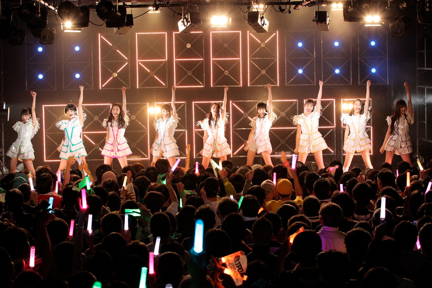 東京パフォーマンスドール「ダンスサミット"DREAM CRUSADERS"」の様子。