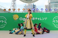 「あいち健康チャレンジオープニングイベント」に出演したチームしゃちほこ。