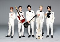 DISH//。右端が橘柊生。