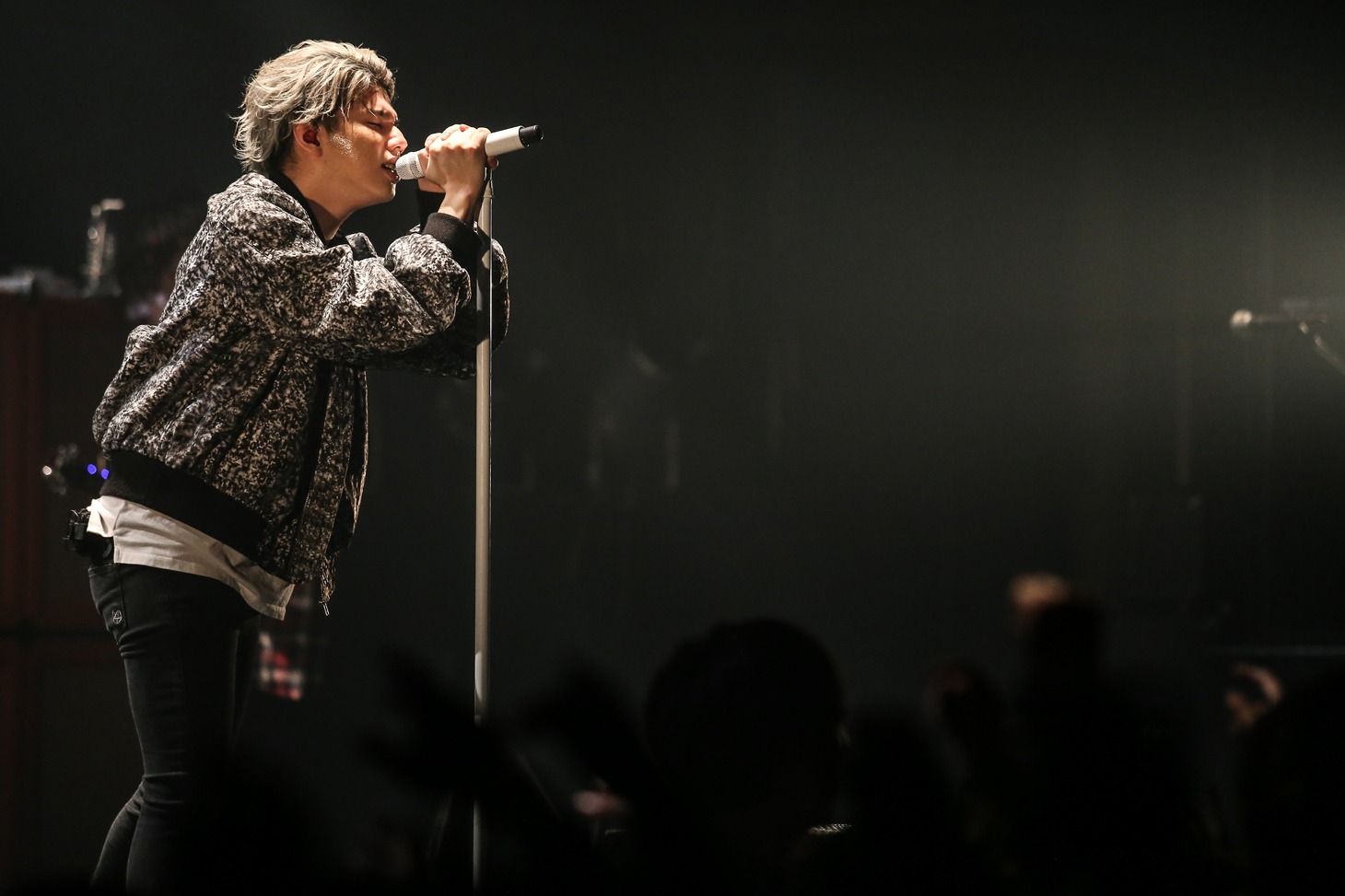 Hiro（Vo）（Photo by kouhei suzuki）