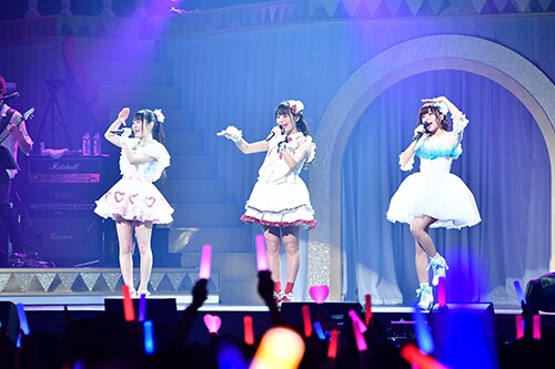 「KING SUPER LIVE 2017 TRINITY」の様子。（Photo by Takahiro Kugino, Terumi Fukano）