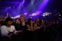 X JAPANのライブの様子。