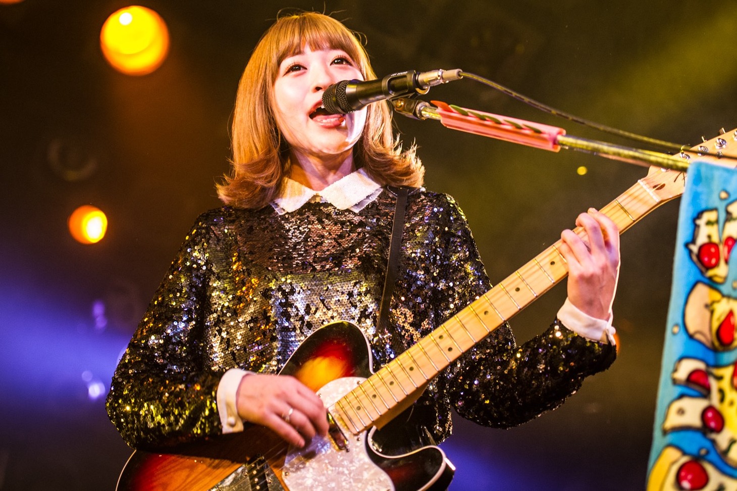 すぅ（Vo / G）（撮影：ハタサトシ）