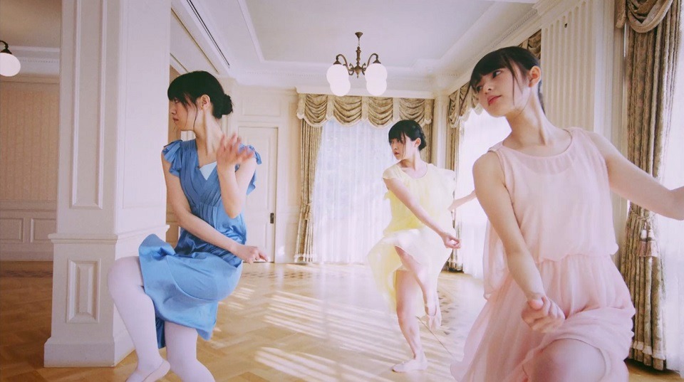 「Another Ghost」MVのワンシーン。