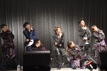 LeadとEL SQUADのコラボパフォーマンスの様子。