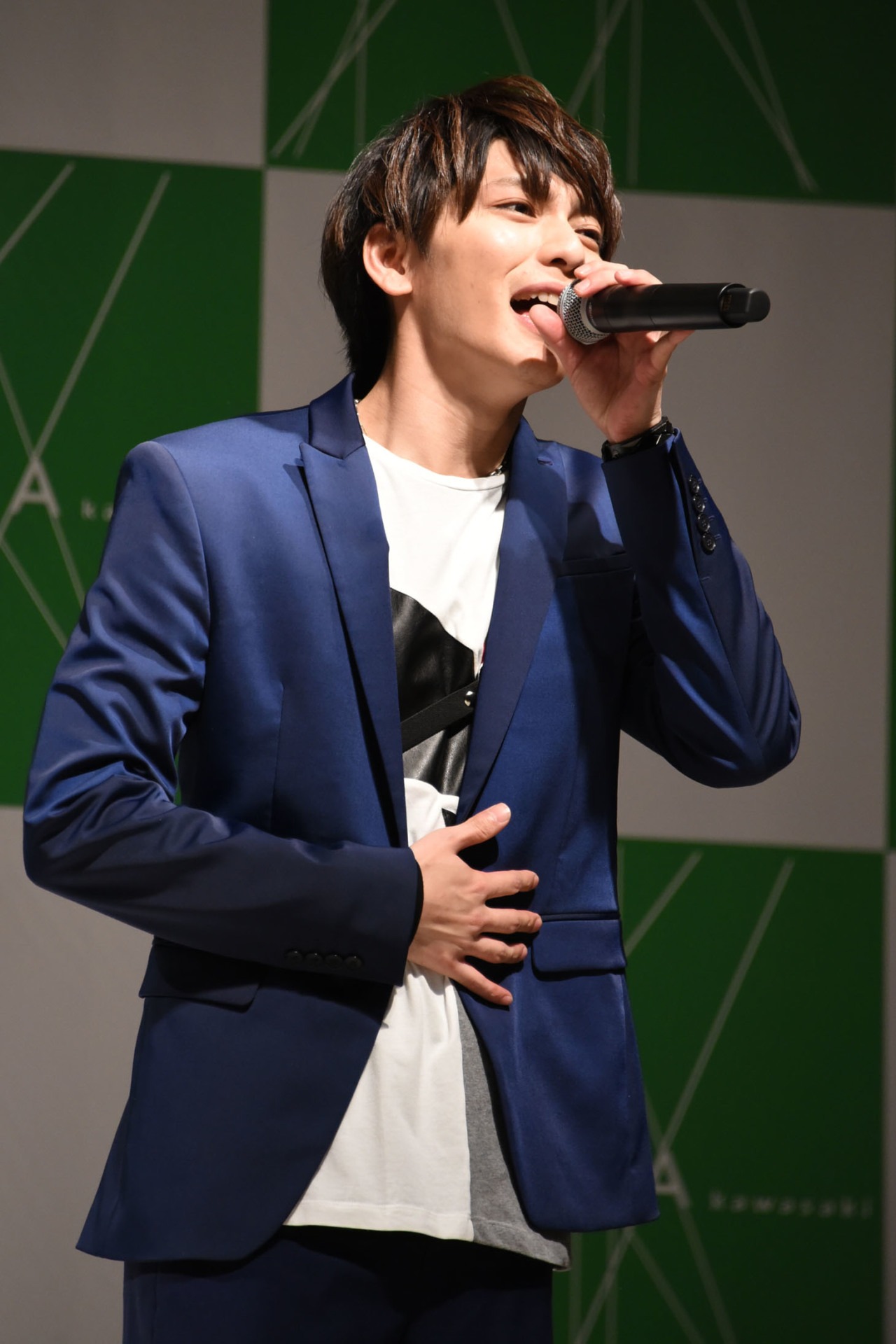 鍵本輝