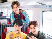 ユースケ(左)とタクヤ(右)、カイ(奥)。
