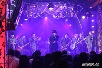 東京スカパラダイスオーケストラと尾崎世界観（クリープハイプ）。