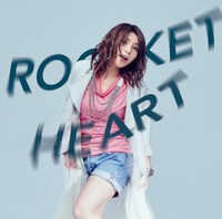 新田恵海「ROCKET HEART」通常盤ジャケット