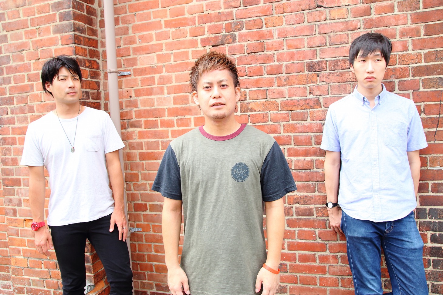 5exit。右がKEISUKE（Dr, Cho）。