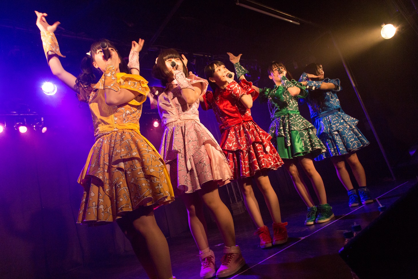 神宿春ツアー2017「神が宿る場所～誰も見たことのない場所へ翔び立とう！～」札幌公演の様子。（撮影：真島洸（M.u.D））