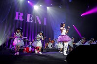 高城れに「まるごとれにちゃん」の様子。（Photo by HAJIME KAMIIISAKA+Z）