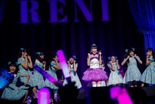 高城れに「まるごとれにちゃん」の様子。（Photo by HAJIME KAMIIISAKA+Z）