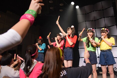 ときめき▽宣伝部「TOKIMEKI▽GIRLS CUTE な LIVE▽」の様子。