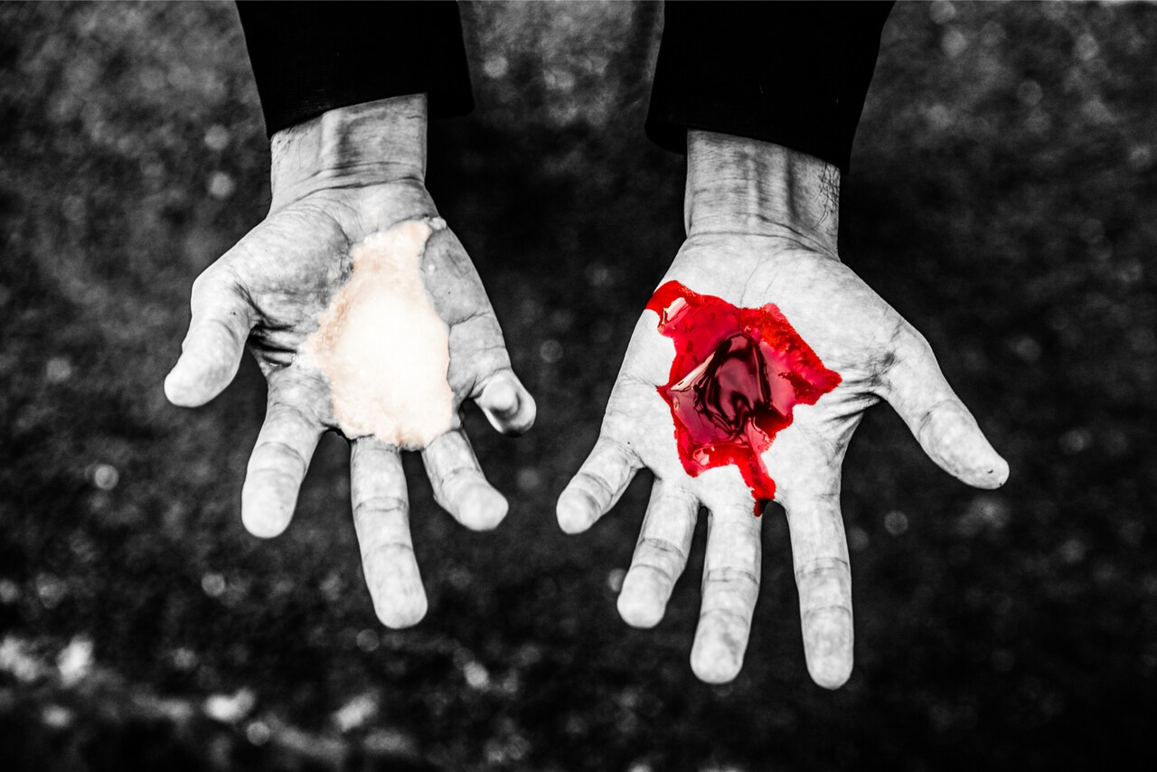 アーバンギャルド松永天馬、初のソロワンマン「Blood,Semen,and Death.」開催