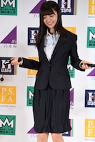 縄跳び対決に臨む齋藤飛鳥。