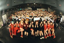 「ЯeaLデビュー1周年記念企画 ЯeaL Яock Яevolution vol.5 ～ЯeaL vs Gacharic Spin～」の様子。（Photo by MASANORI FUJIKAWA）